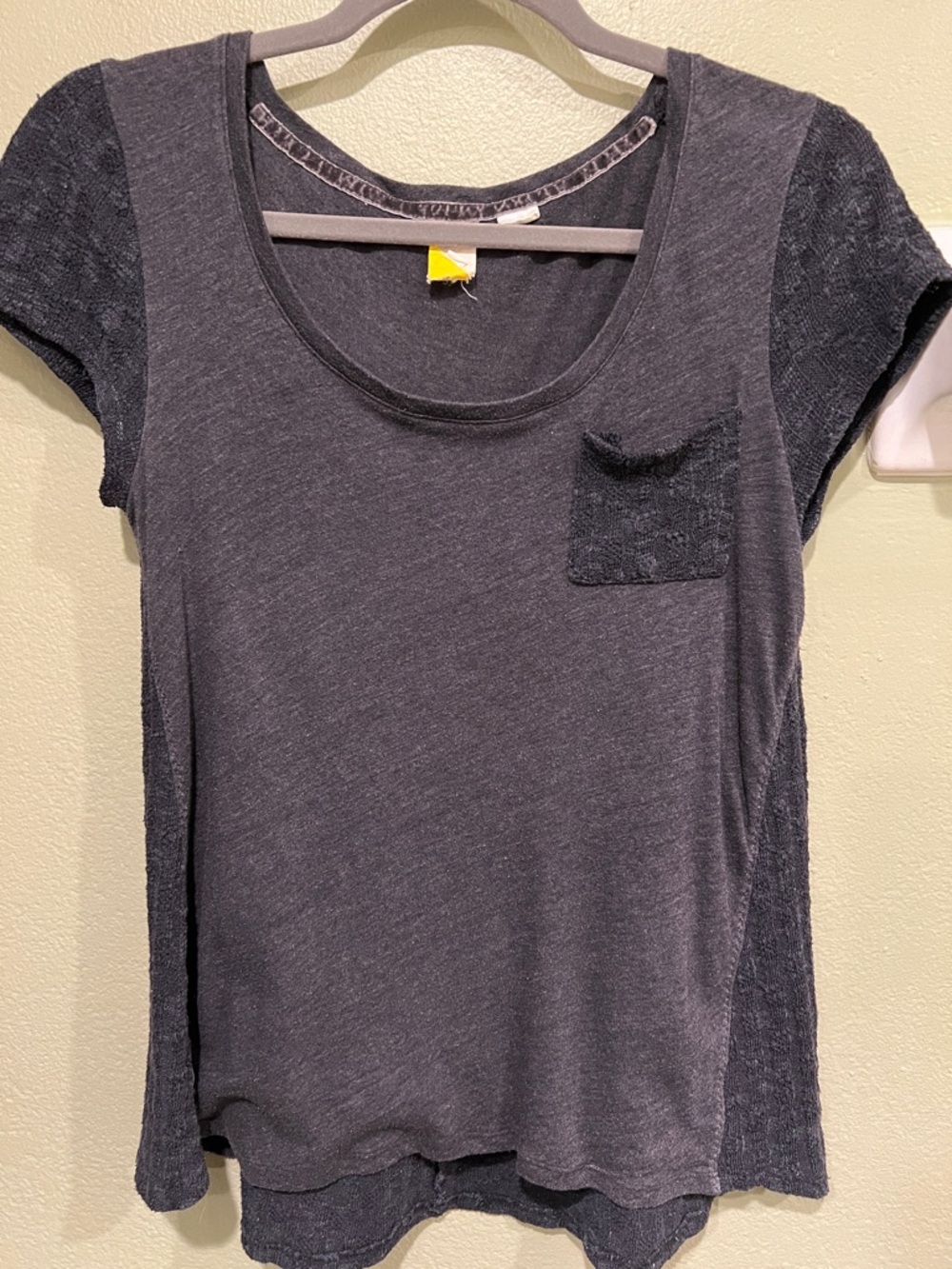 Anthropologie Women's Charcoal Scoop Neck Short Sleeve Pocket Tee